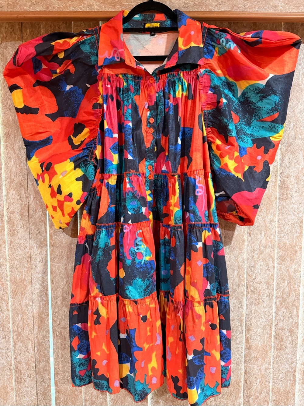 ✨ COLORFUL STATEMENT DRESS ALERT ✨